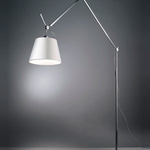 Lámpara de pie Tolomeo Mega de Artemide pantalla pergamino