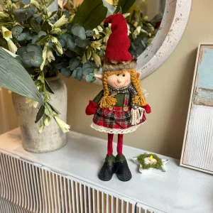 Elfa navideña cuadros rojos 20x10x56 cm