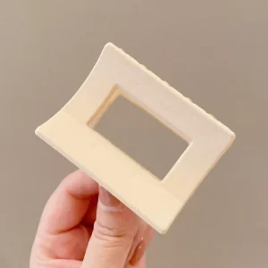 Gancho de Cabello Cuadrado Beige