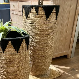 Macetero mimbre negro alto