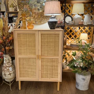 Mueble auxiliar de madera con rejilla natural 110x40x80 cm