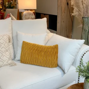 Cojín mostaza entrelazado 30x50