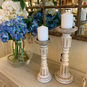 Set de 2 candelabros mango estriado 14x14x38 cm