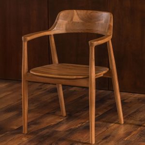 Silla con reposabrazos Hite de teca maciza